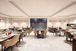 Saltstayz Premier – Golf Course Road & Sector 42