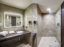 Saltstayz Premier – Golf Course Road & Sector 42