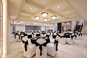 Saltstayz Premier – Golf Course Road & Sector 42