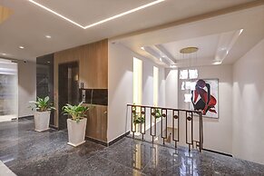 Saltstayz Premier – Golf Course Road & Sector 42