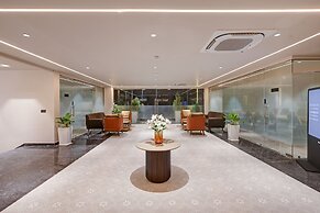 Saltstayz Premier – Golf Course Road & Sector 42