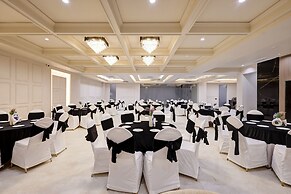 Saltstayz Premier – Golf Course Road & Sector 42