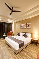 Saltstayz Premier – Golf Course Road & Sector 42