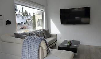 Dimond Abode Vacation Rental