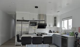 Dimond Abode Vacation Rental