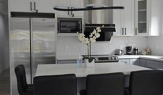 Dimond Abode Vacation Rental