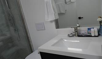 Dimond Abode Vacation Rental