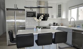 Dimond Abode Vacation Rental