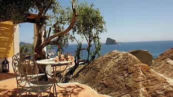 VILLA ROCCE ROSSE
