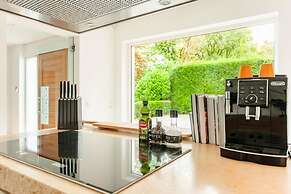 Lanaken Retreat Pool Jacuzzi and Sauna