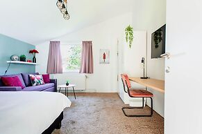 Lanaken Retreat Pool Jacuzzi and Sauna