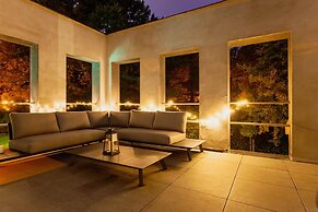 Lanaken Retreat Pool Jacuzzi and Sauna