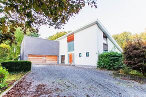 Lanaken Retreat Pool Jacuzzi and Sauna
