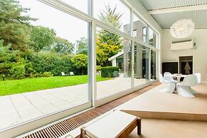 Lanaken Retreat Pool Jacuzzi and Sauna