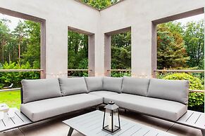 Lanaken Retreat Pool Jacuzzi and Sauna