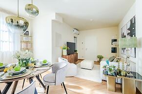 Borgo House an Apartment With Garage