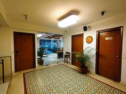 The Angel Hotel And Suites