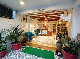 The Angel Hotel And Suites