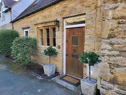 Host Stay Gwenelin Cottage