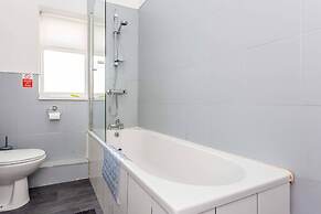 Host Stay Bambro Apartment