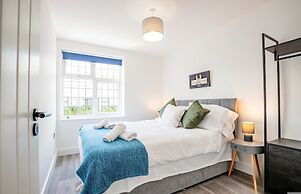 Host Stay Croydon Road Apartment