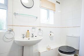 Host Stay Over the Bridge Cottage