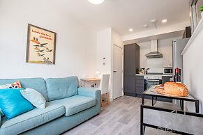 Host Stay Croydon Road Dwelling