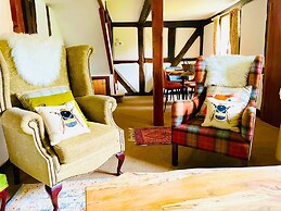 Host Stay Pool Cottage