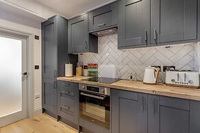 Host Stay Barton Road Retreat