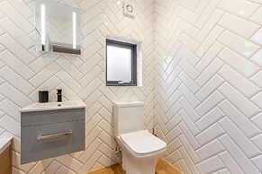 Host Stay Barton Road Retreat