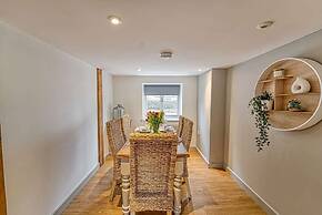 Host Stay Bridgepoint House