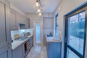 Host Stay Barton Road House