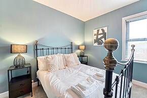 Host Stay Barton Road House