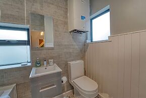 Host Stay Barton Road House