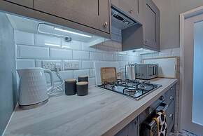 Host Stay Barton Road House