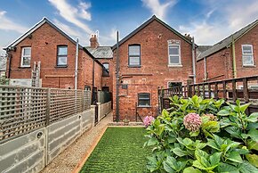 Host Stay Barton Road House