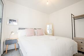 Host Stay Croydon Road Abode