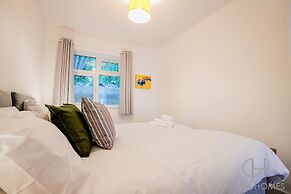 Host Stay Croydon Road Abode