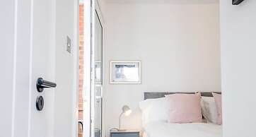 Host Stay Croydon Road Abode