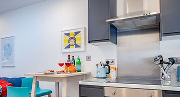 Host Stay Croydon Road Abode