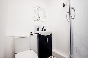 Host Stay Croydon Road Abode