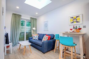 Host Stay Croydon Road Abode