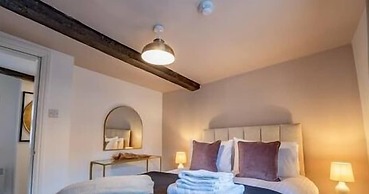 Host Stay Chandan Court Apartment