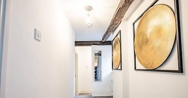 Host Stay Chandan Court Apartment