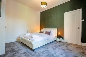 Host Stay Somerset Road House