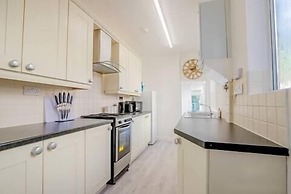 Host Stay Somerset Road House