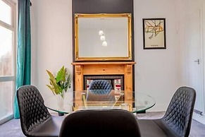 Host Stay Somerset Road House