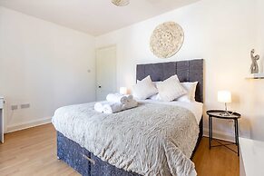 Host Stay Club Chambers