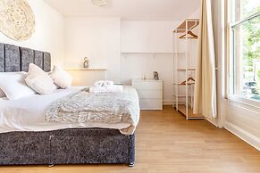 Host Stay Club Chambers