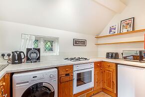 Host Stay The Old Thatch